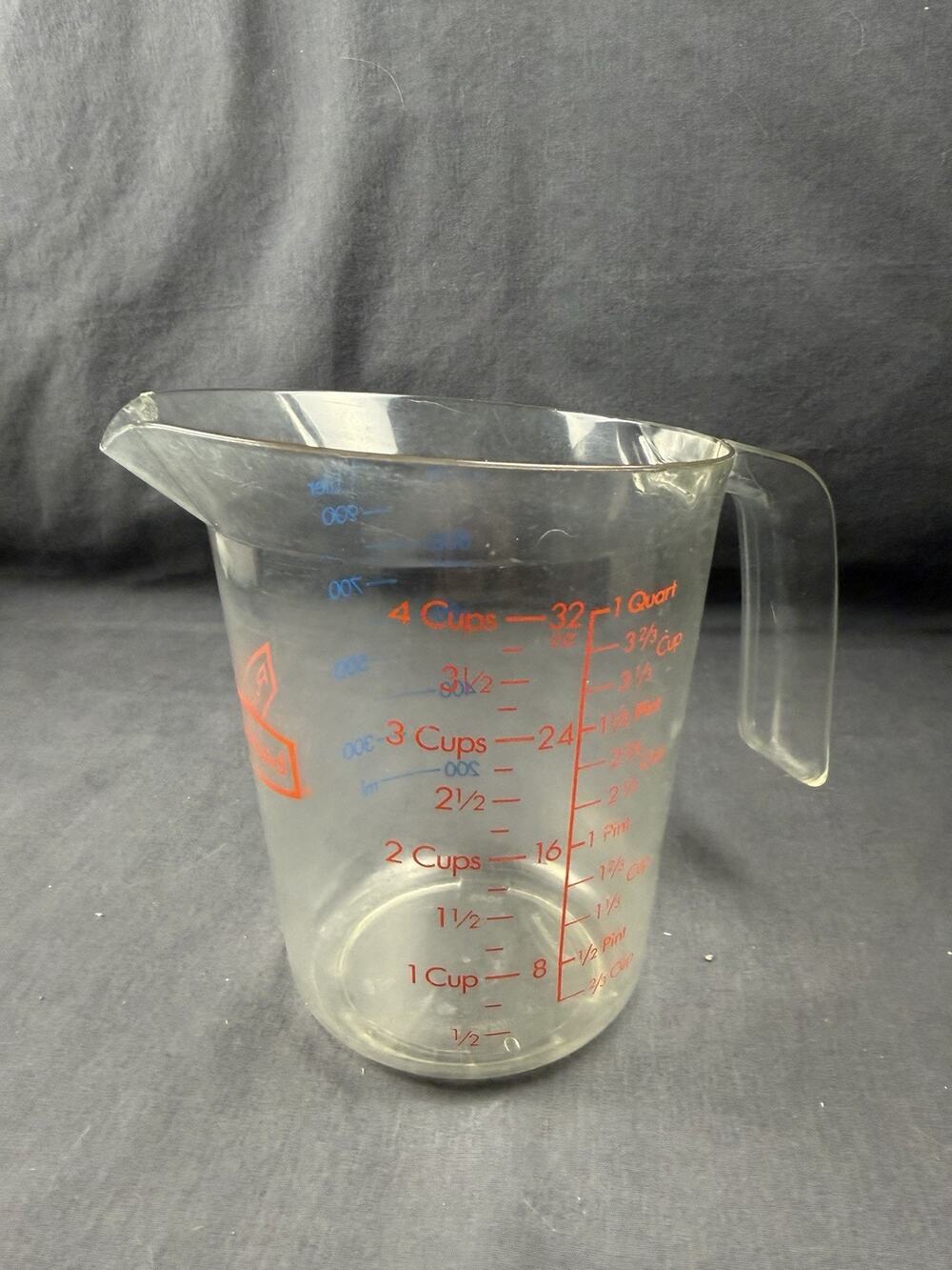 Rubbermaid Vintage 4 Cup Plastic Measuring Cup Microwave Safe 3040 RARE ReadDesc